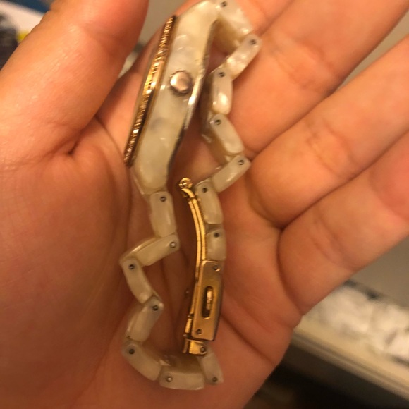 FOSSIL WATCH - Picture 3 of 4